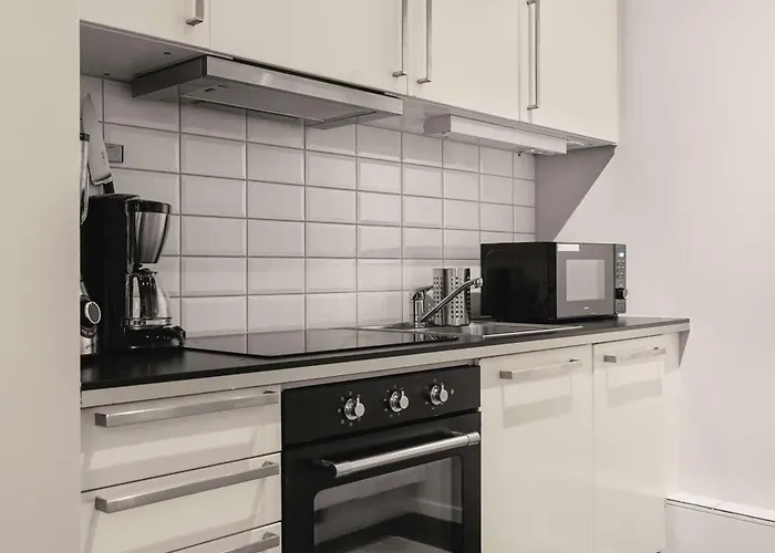 500 M Til Bryggen I Skjermet Uteplass!