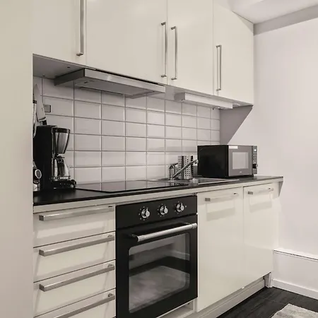 500 M Til Bryggen I Skjermet Uteplass!