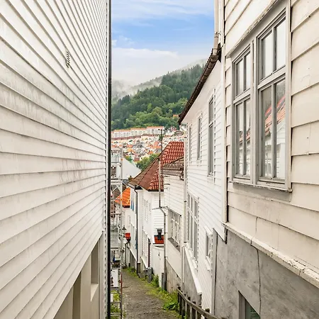 500 M Til Bryggen I Skjermet Uteplass! Apartamento