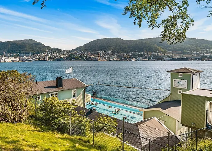 Apartament 500 M Til Bryggen I Skjermet Uteplass! Bergen