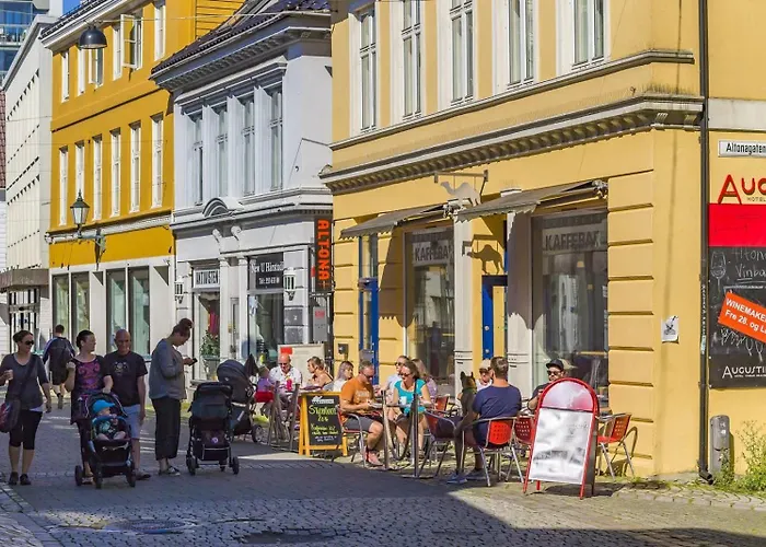 Apartament 500 M Til Bryggen I Skjermet Uteplass!