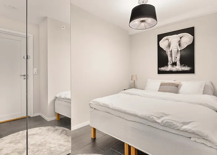 Apartament 500 M Til Bryggen I Skjermet Uteplass! *